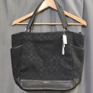 Coach tote black